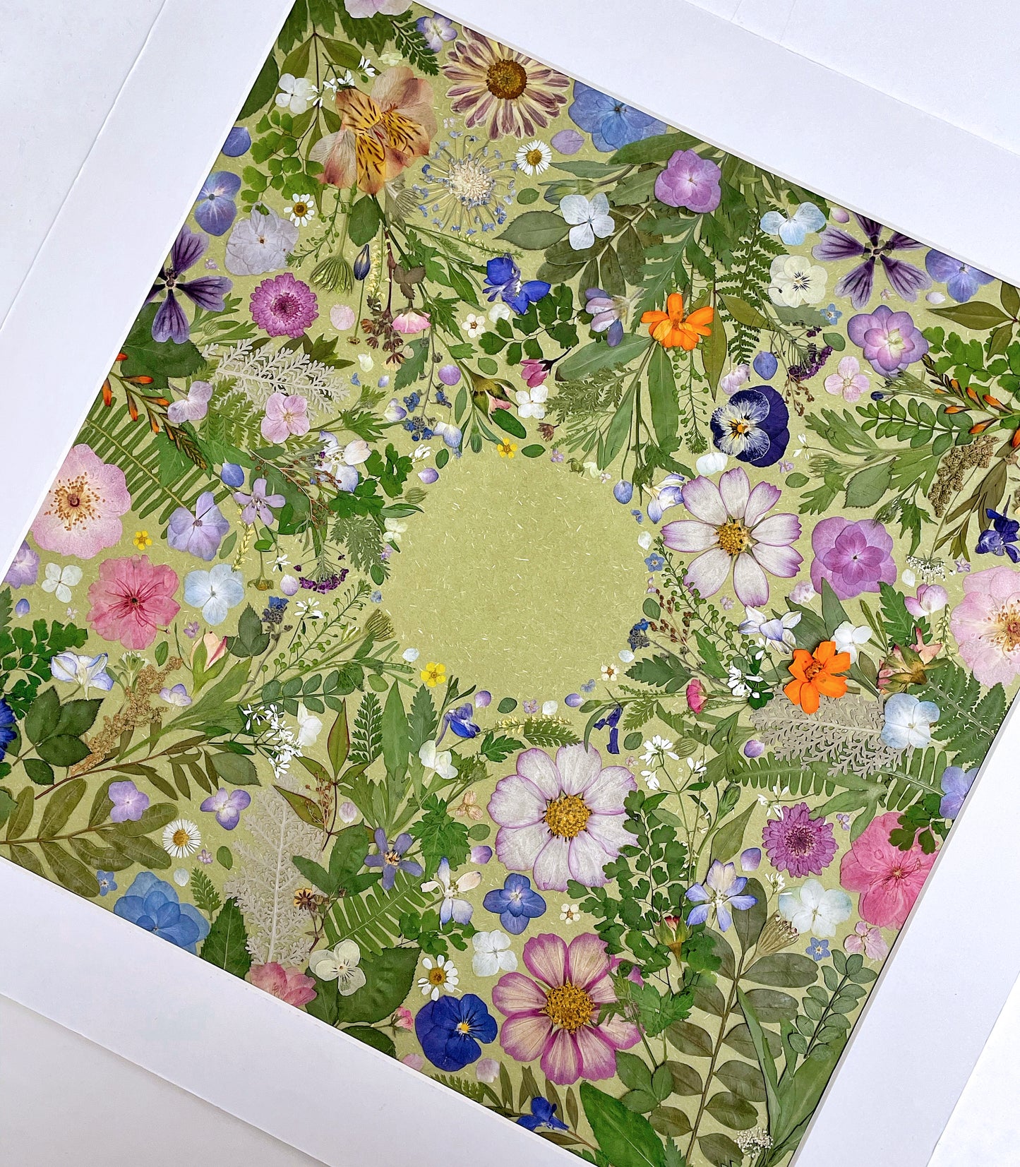 FLOWER GARDEN - WHITE